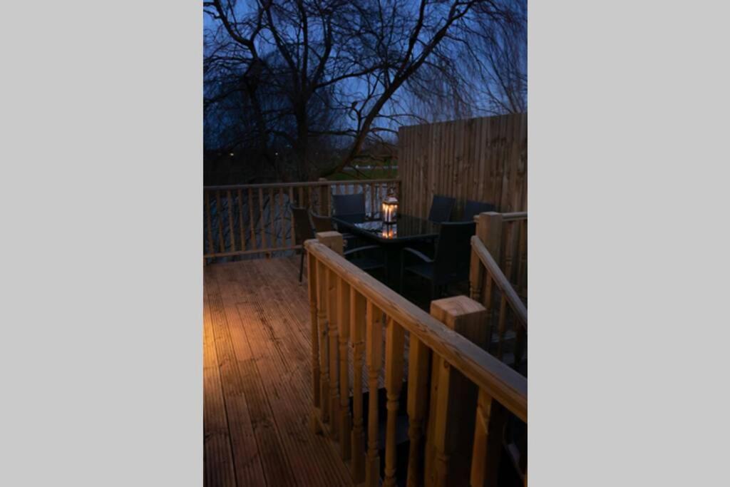 The Treehouse - Sleeps 4 Villa Old Leake Exterior photo
