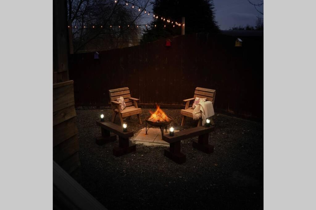 The Treehouse - Sleeps 4 Villa Old Leake Exterior photo